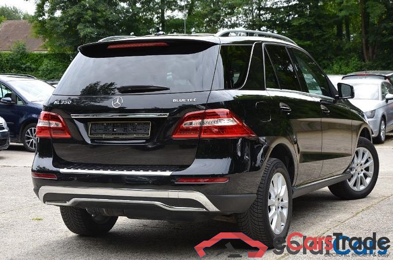 Mercedes ML 350CDI 258pk Aut. Blue TEC 4-Matic Xenon Part Leather Navi (total options : 7 899,98 euro) #3