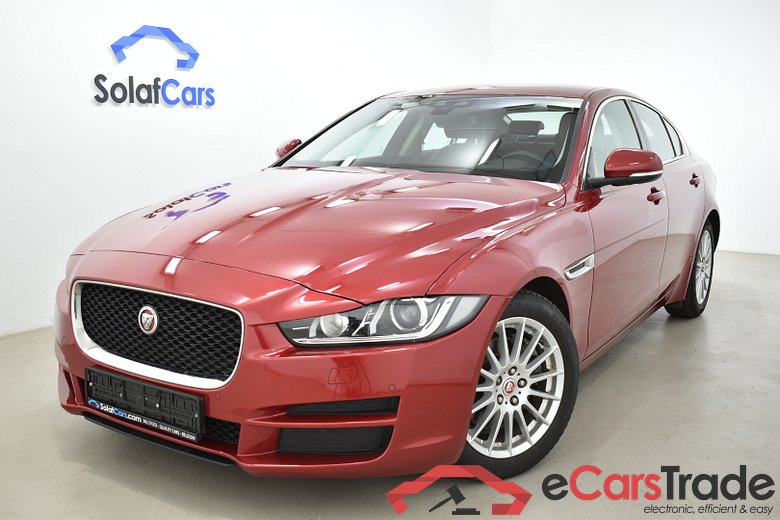 Jaguar XE 2.0 D E-Performance Prestige Xenon Navi Meridian Sport-Leather KeylessGo Camera Klima PDC ... #1