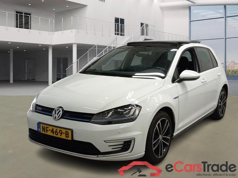 VOLKSWAGEN GOLF 1.4 TSI GTE Con. Ser