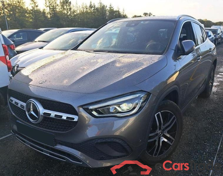 Mercedes GLA 200 D Aut. LED-Xenon Widescreen Navi 1/2 Sport-Leather Camera KeylessGo Klima PDC ...