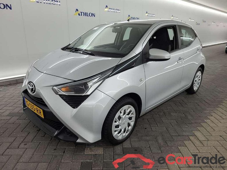 TOYOTA Aygo 1.0 VVT-i x-play 5D 53kW