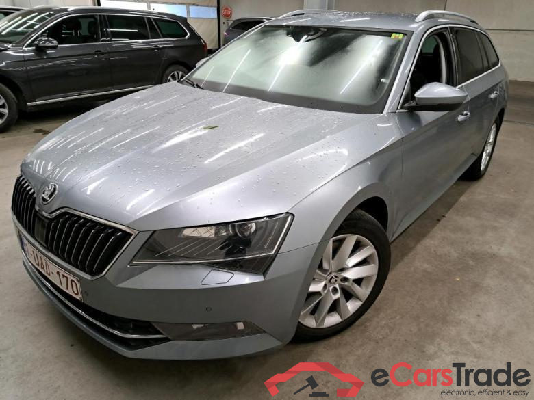 SKODA - SUPERB COMBI CRTDI 120PK STYLE & Safety & GPS & PDC Front & Rear