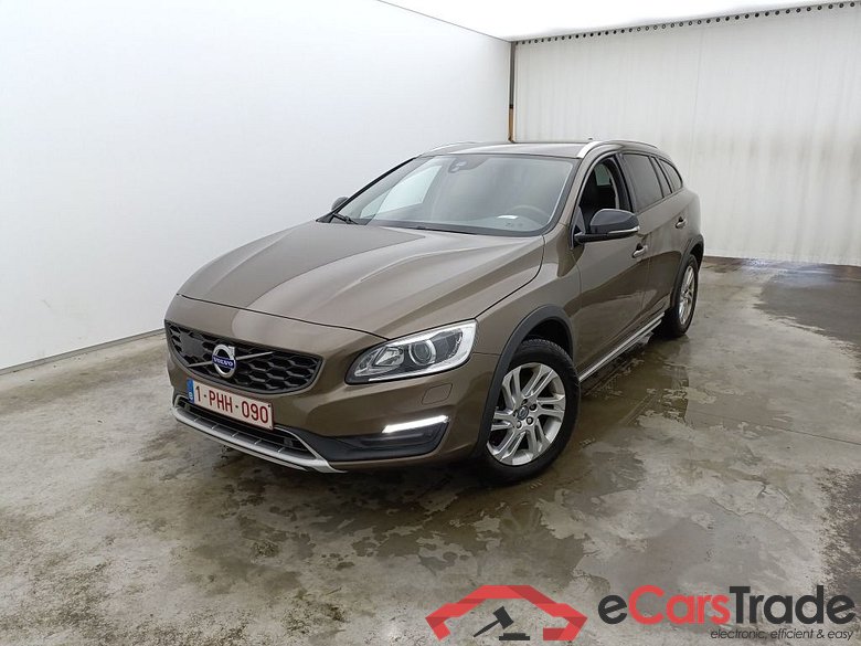 Volvo V60 Cross Country D3 Momentum 5d #1