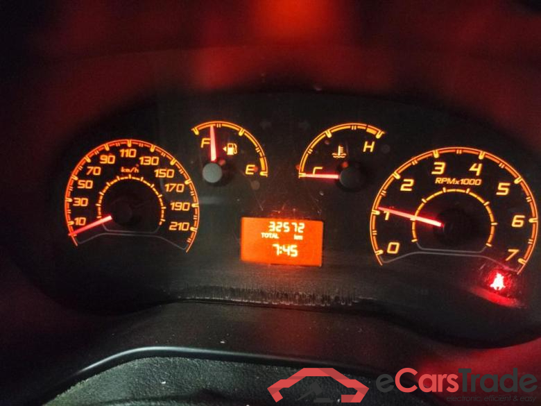 FIAT DOBLO CARGO MAXI - 2015 1.4i Base