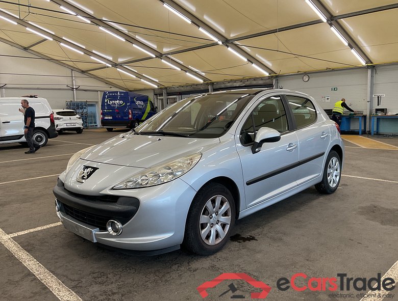 PEUGEOT 207 1.4i 16v Sporty #1