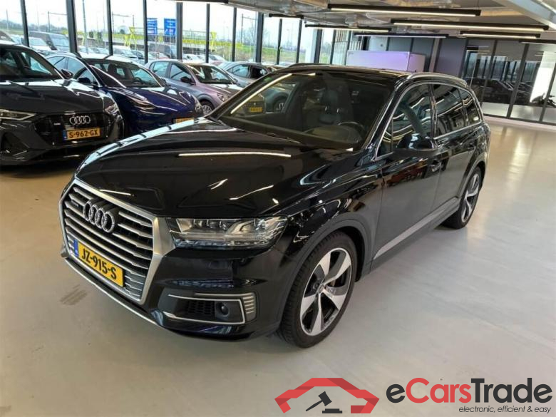 AUDI Q7 3.0 TDI