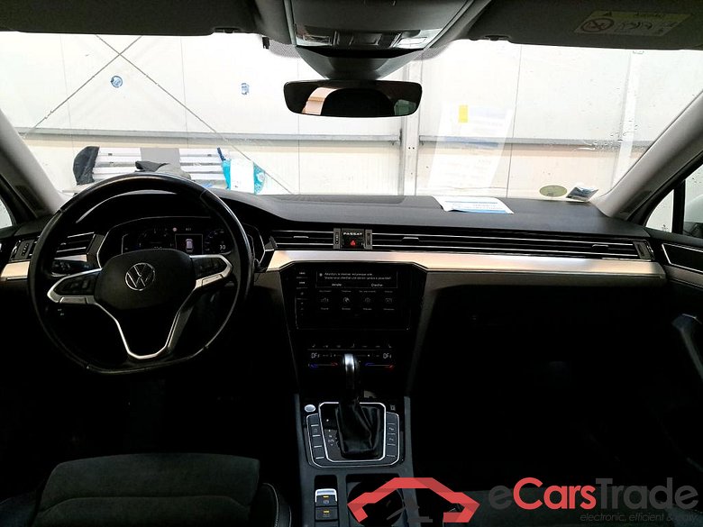 Volkswagen 2.0 TDI 150 SCR DSG7 SW LOUNGE VOLKSWAGEN Passat SW / 2019 / 5P / Break 2.0 TDI 150 SCR DSG7 SW LOUNGE #5