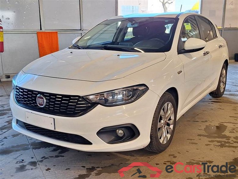 Fiat 36 FIAT TIPO / 2015 / 5P / BERLINA 1.4 T-JET 120CV GPL 6M EASY