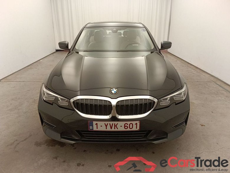 BMW 3 Reeks Berline 318dA (100 kW) 4d #1