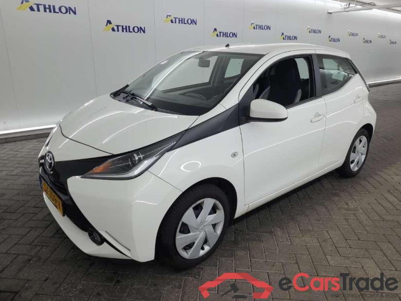 TOYOTA Aygo 1.0 VVT-i x-nav 5D 51kW #1