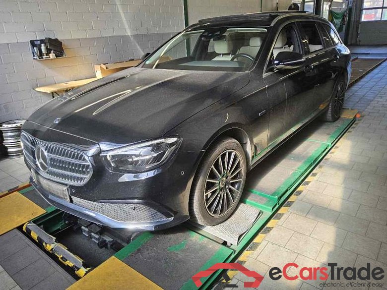 MERCEDES-BENZ E -Klasse T-Modell (BM 213)(06.2016->) DE - Kb5 E 300 de EU6d, T de Avantgarde 4Matic (EURO 6d), (Facelift) 2020 - 2023 #1