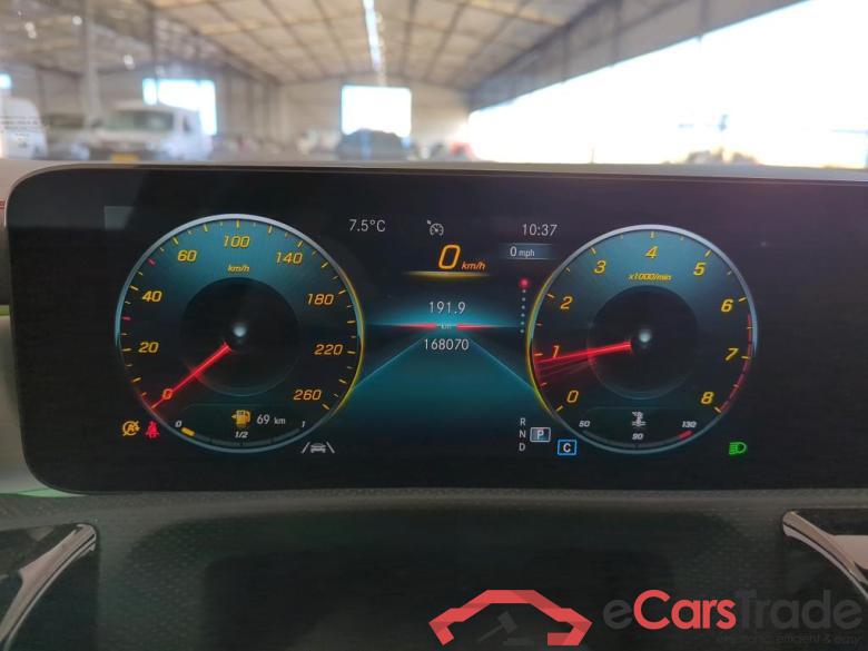 MERCEDES-BENZ CLA Shooting Brake 200 Bns Sol. AMG #5