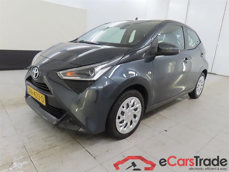 TOYOTA Aygo 1.0 VVT-i x-play #1