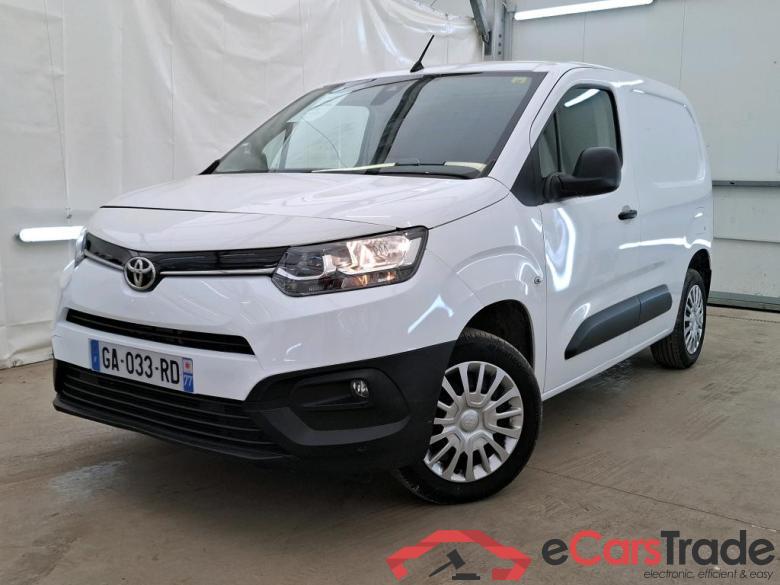 Toyota 1.5 Medium 100 D-4D Business TOYOTA Proace City / 2019 / 4P / Fourgonnette 1.5 Medium 100 D-4D Business #1