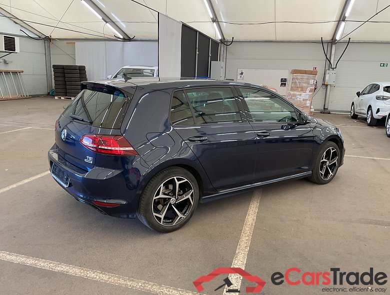 VOLKSWAGEN Golf VII Golf  Highline 1.4 TSI BlueMotion Technology 92 kW (125 ch) 6 vitesses manuel #2