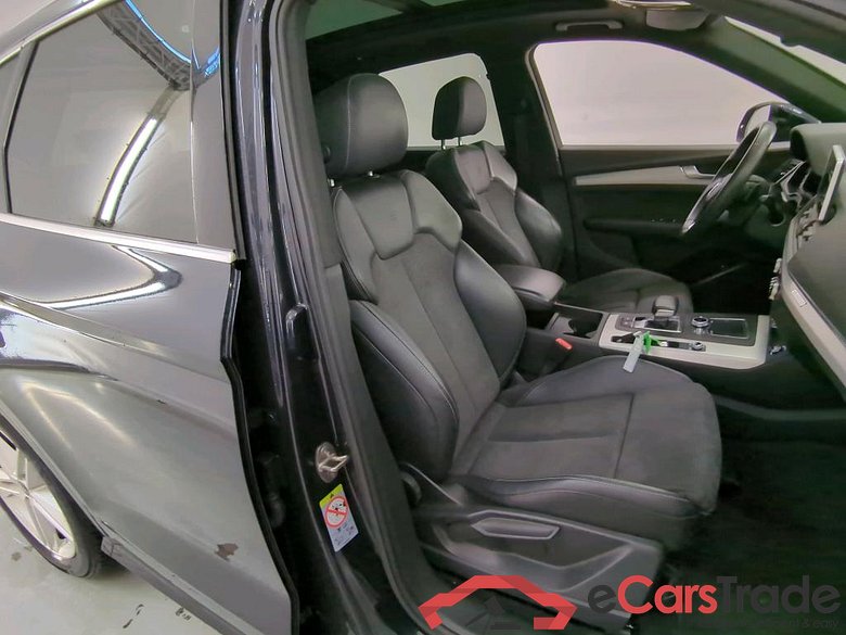 Audi Q5 '20 Audi Q5 50 TFSI e quattro S tronic S Edition 5d #3