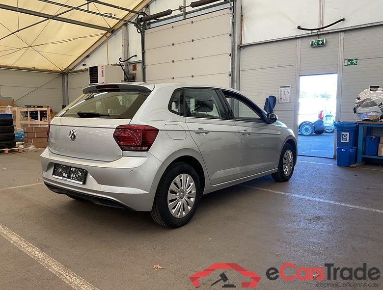 VOLKSWAGEN Polo Polo Comfortline 1.0 59 kW (80 ch) 5 vitesses manuel #2