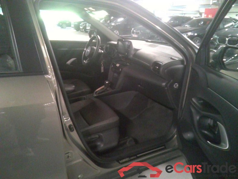 Yaris Cross 1,5 HEV 2WD Dynamic #5