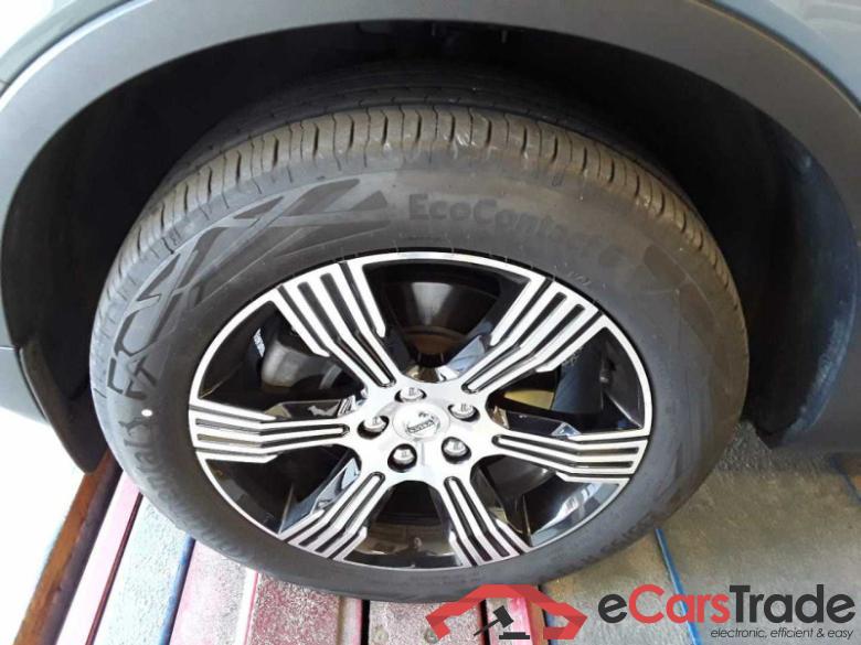 Volvo XC40 (2017->) DE - SUV5 B4 2WD EU6d, Inscription (EURO 6d), 2020 - 2022 #6