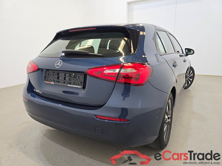 Mercedes A 180d Navi KeylessGo Camera Klima PDC ... #4