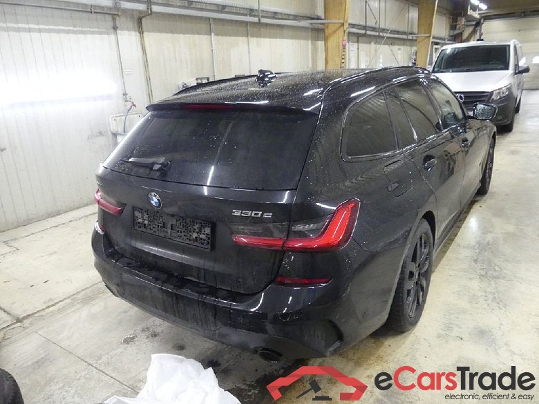 BMW 3-Serie Touring ´18 Baureihe 3 Touring 330 e xDrive M Sport 2.0 185KW AT8 E6d #4