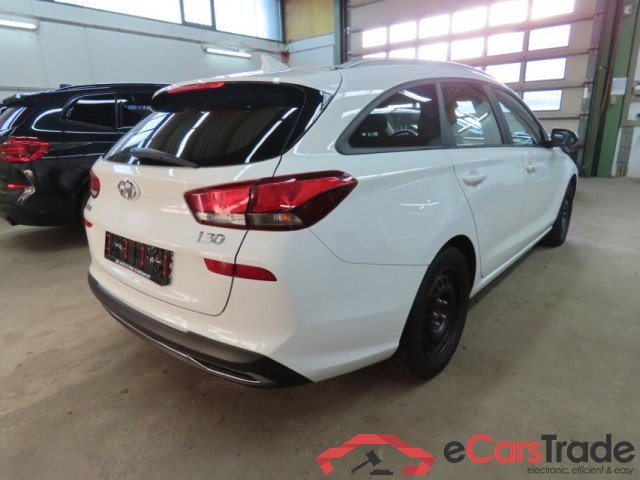 Hyundai i30 Wagon ´16 i30 cw Trend Mild-Hybrid 1.6 CRDi 100KW AT7 E6d #3