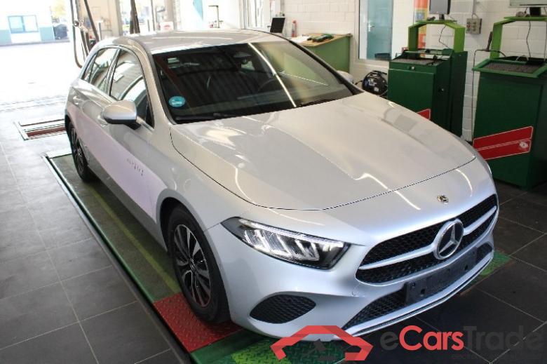 Mercedes-Benz A -Klasse (BM 177)(03.2018->) DE - LimS5 A 200 EU6d, (EURO 6d), (Facelift) 2022 - 2024 #2