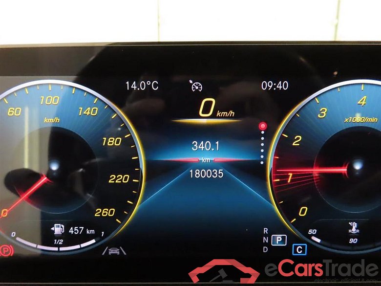 MERCEDES-BENZ CLA Shooting Brake 200 Bns Sol. AMG #4