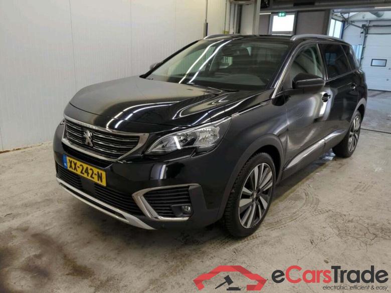 PEUGEOT 5008 1.2 PureTech Allure #1