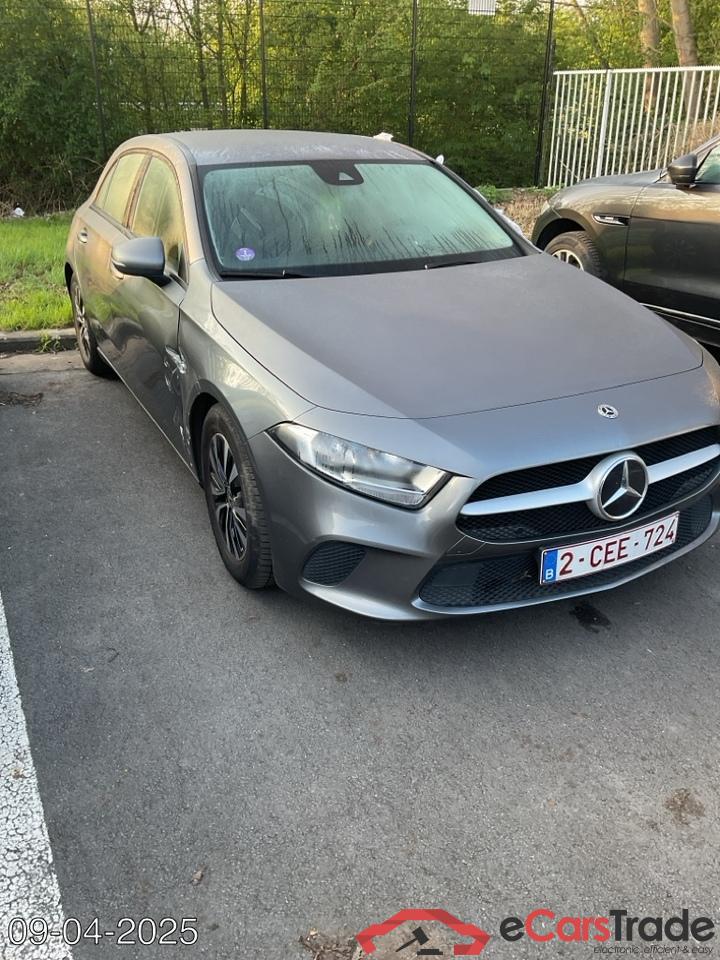 Mercedes A-Klasse A-Klasse A 180 Essential Line 100kW/136pk  5D/P Auto-7 #2