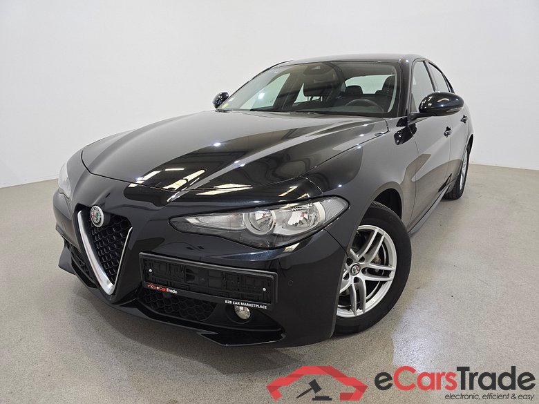 Alfa Romeo Giulia 2.2d Aut. Navi KeylessGo Camera Klima PDC ...