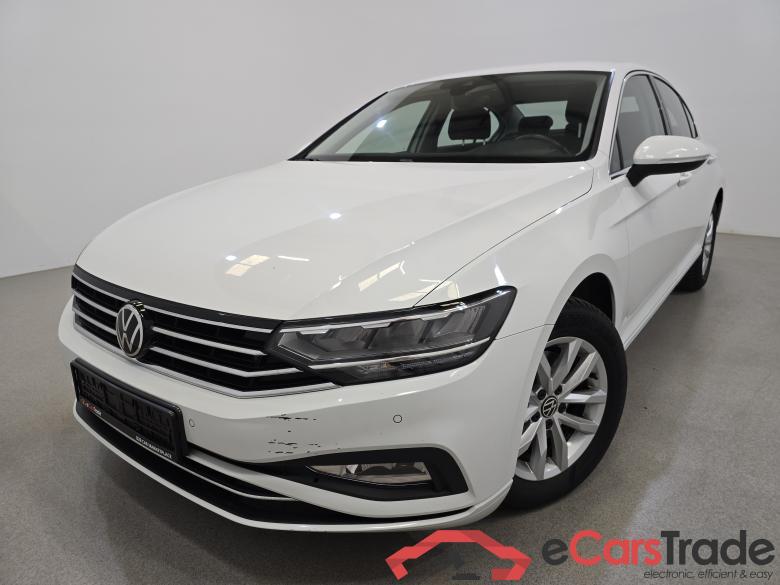 Volkswagen Passat 2.0 TDI Comfortline Aut. LED Navi Sport-Seats KeylessGo Klima PDC ... #1