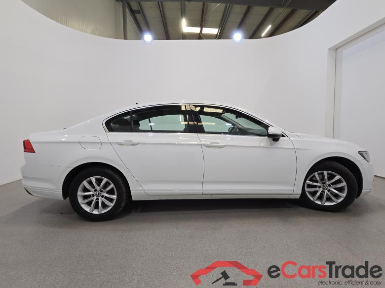 Volkswagen Passat 2.0 TDI Comfortline Aut. LED Navi Sport-Seats KeylessGo Klima PDC ... #5