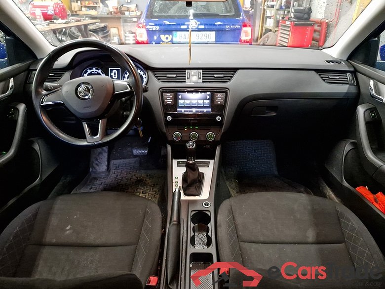 Skoda  Octavia Combi  (5E5)(03.2017->) Oct.Co1.5TSI CNG 130 Active AT #5