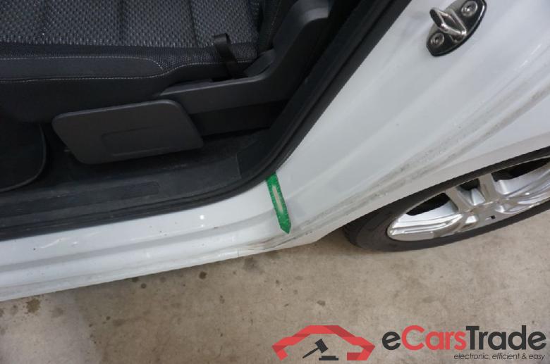 Volkswagen Touran ´15 Touran Comfortline BMT/Start-Stopp 2.0 TDI 110KW AT7 E6d #1