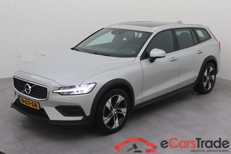 VOLVO V60 CROSS COUNTRY 184 kW #1