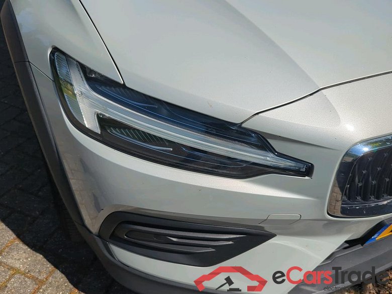 VOLVO V60 CROSS COUNTRY 184 kW #4