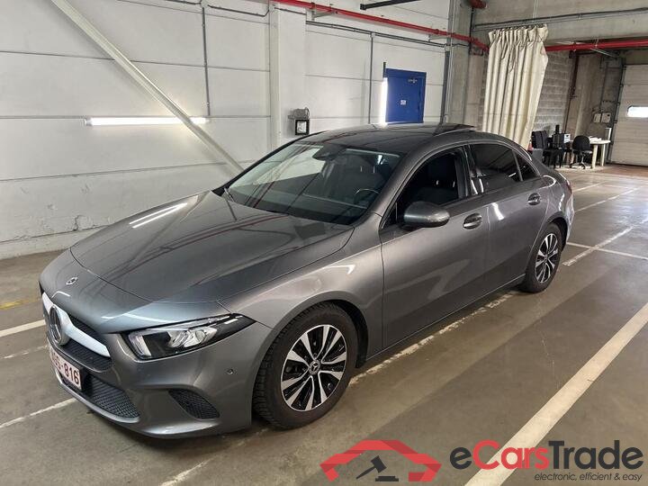 Mercedes A-Klasse Limousine A-Klasse Limousine A 180d DCT Business Solution 85kW/116pk  4D/P Auto-8 #1