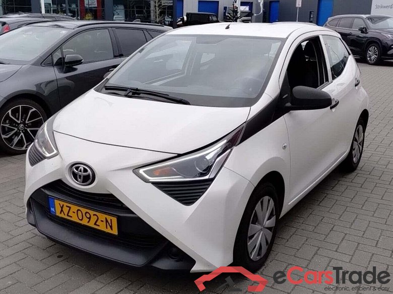TOYOTA Aygo 1.0 VVT-i x-fun #1