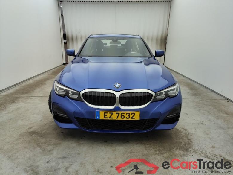 BMW 3 DIESEL - 2019 330 dxAS 265 AdBlue (EU6d-TEMP) 4d #1