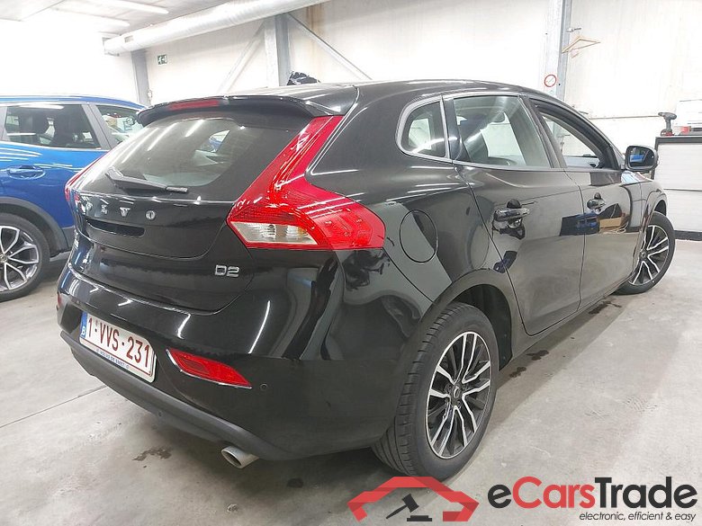 VOLVO - VOL V40 D2 120PK Black Edition #2