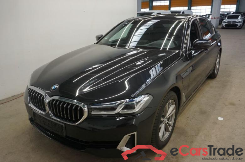 BMW 5-Serie ´16 Baureihe 5 Lim. 530 e xDrive Luxury Line 2.0 215KW AT8 E6d