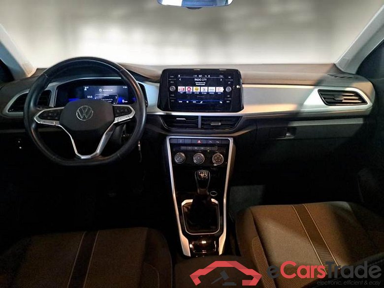 Volkswagen 1 VOLKSWAGEN T-ROC / 2021 / 5P / SUV 2.0 TDI SCR LIFE #3