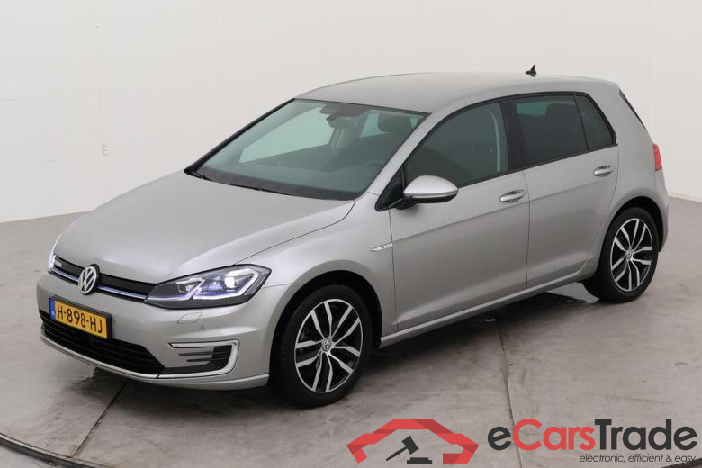 VOLKSWAGEN e-Golf 