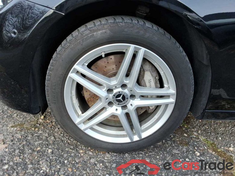 Mercedes-Benz E -Klasse T-Modell (BM 213)(06.2016->) DE - Kb5 E 300 de EU6d, T de AMG Line 4Matic (EURO 6d), (Facelift) 2020 - 2023 #2