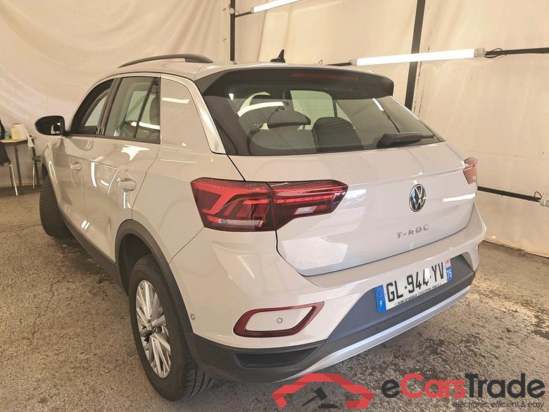 Volkswagen  VOLKSWAGEN T-Roc / 2021 / 5P / SUV 1.5 TSI 150 EVO LIFE PLUS DSG7 #2