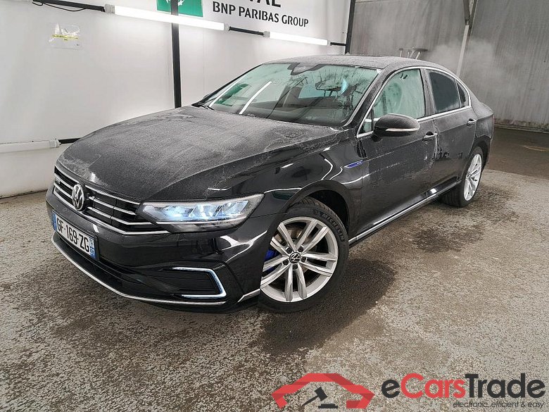 Volkswagen 1.4 TSI DSG HYBRIDE RECHARGEABLE GTE VOLKSWAGEN Passat / 2019 / 4P / Berline 1.4 TSI DSG HYBRIDE RECHARGEABLE GTE