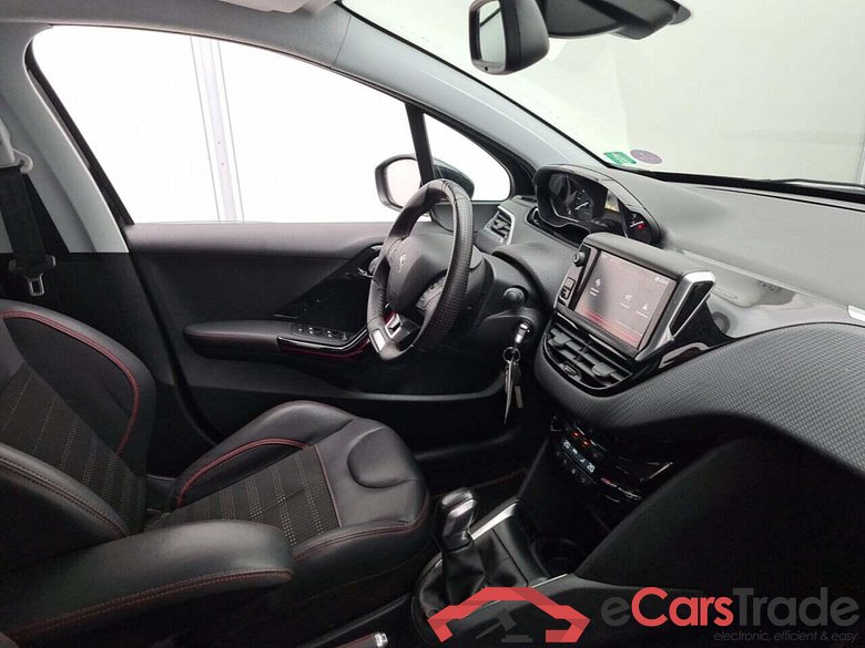 PEUGEOT 208 1.2 PureTech GT-line #3