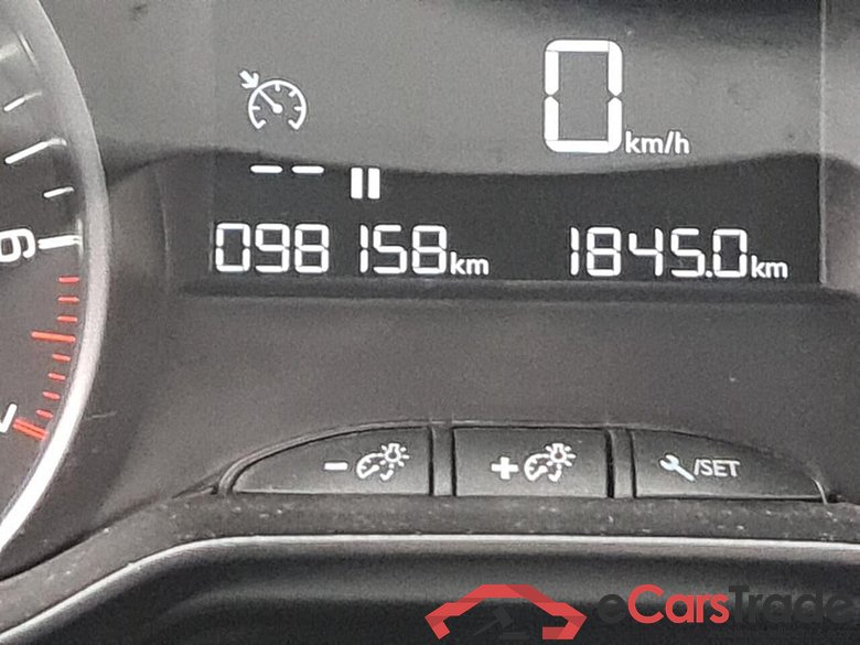 PEUGEOT 208 1.2 PureTech GT-line #4