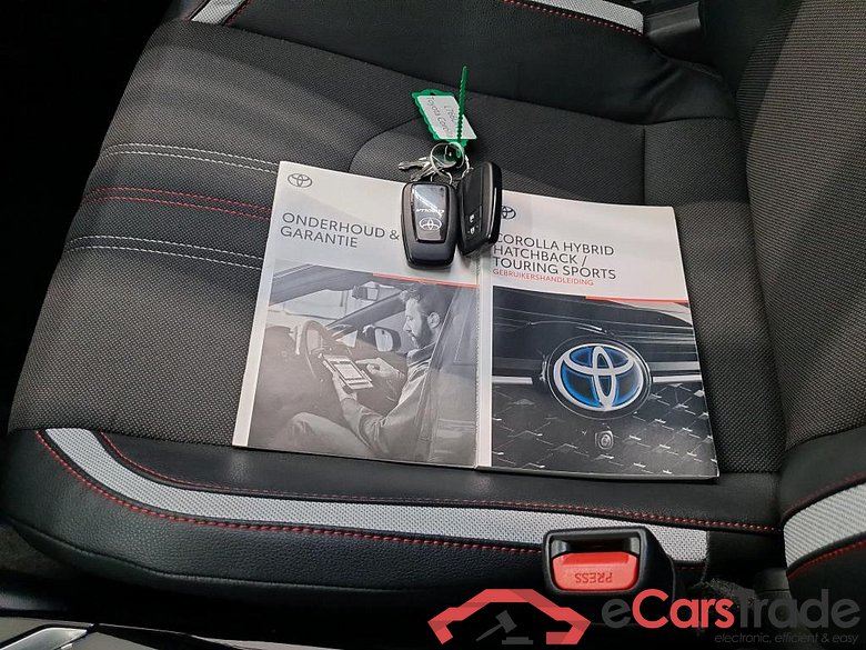 Toyota Corolla TS '19 Toyota Corolla Touring Sports 1.8 Hybrid GR-Sport 5d #4